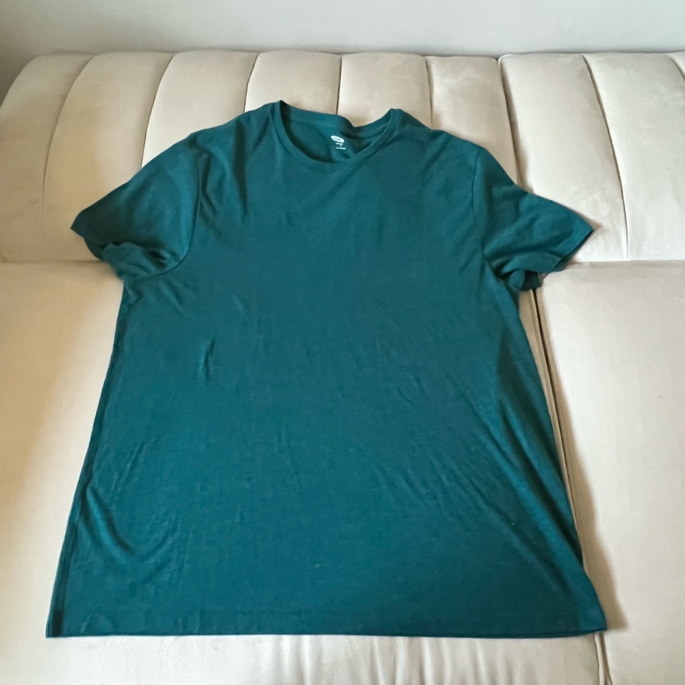 Old Navy T-shirt